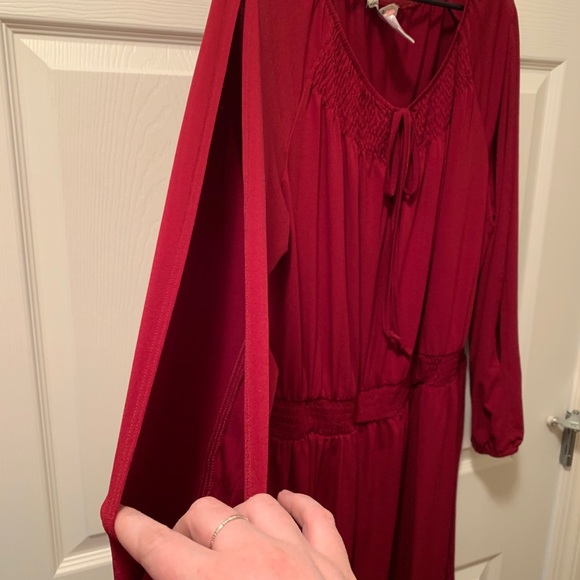 Woman’s plus size red dress - Picture 3 of 4